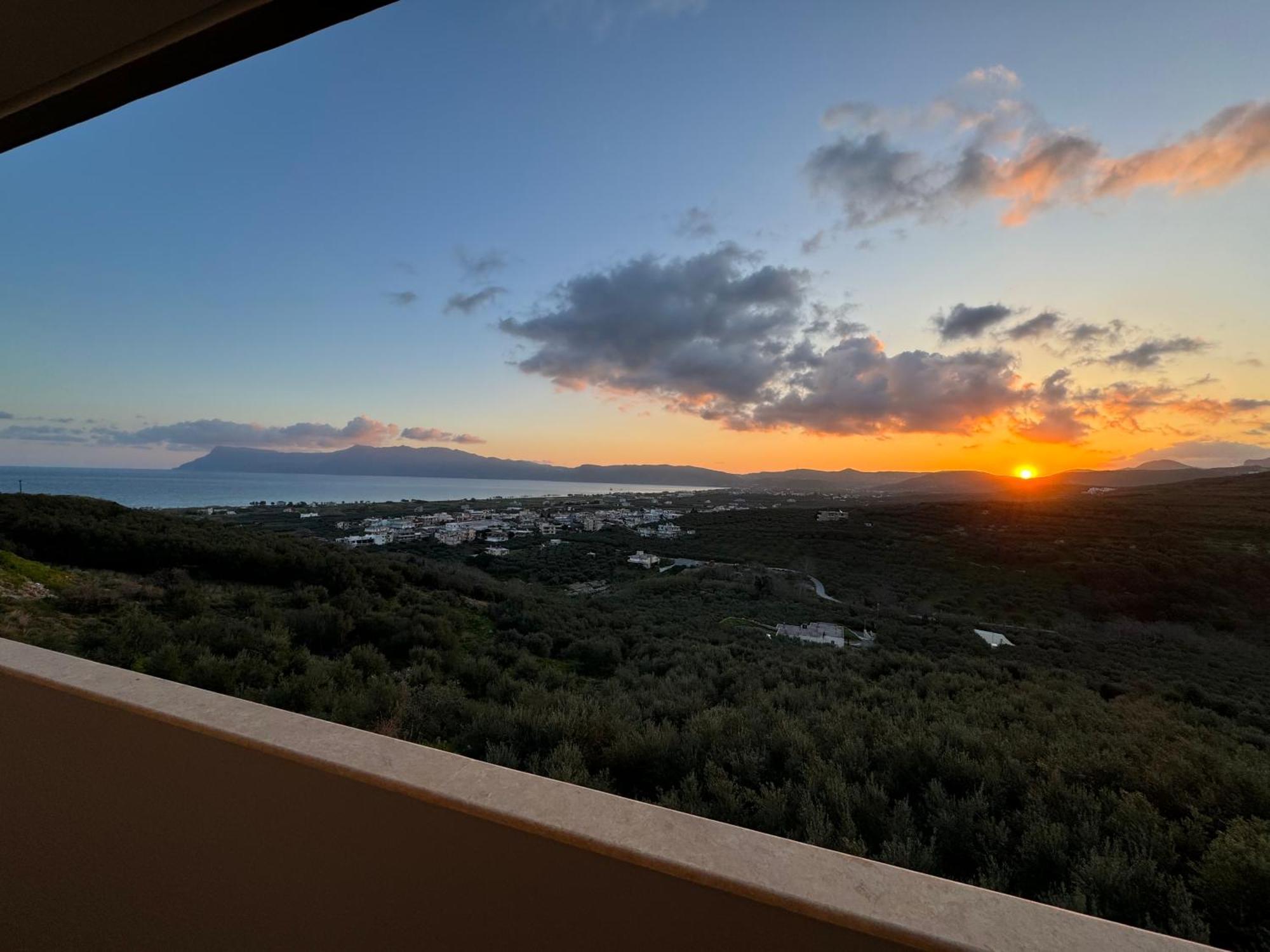 Emmanuel'S Sea View Luxury Apartment Киссамос Экстерьер фото